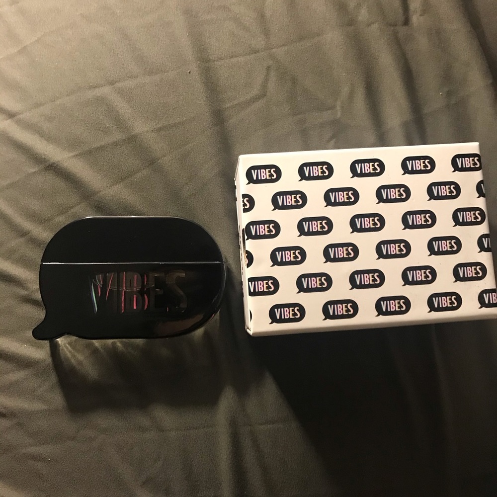 KKW Fragrance Kimoji Vibes